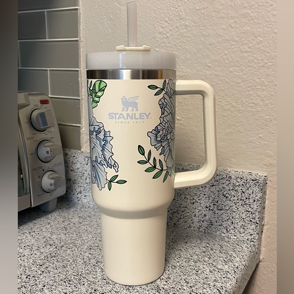 Cream Floral Stanley Adventure Quencher